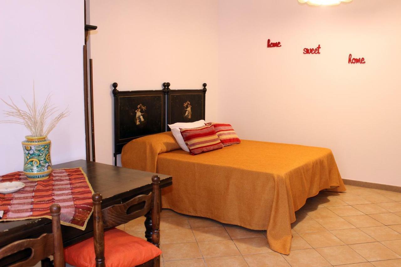 Monolocale Da Mariolina Apartman Macari Kültér fotó